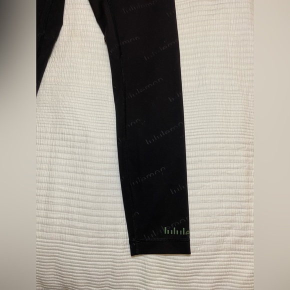 Lululemon Wunder Train High-Rise Tight 25” Luxtreme Logo Print Black Size 6 RARE - Picture 2 of 5